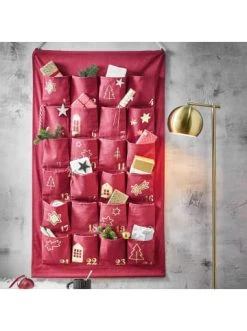Coupon 🧨 Weihnachten Butlers Adventskalender Tassel L 123 X B 71cm SANTA IS COMING In Rot-Gold Günstig Kaufen 🌟 -Butlers Geschaft butlers adventskalender tassel l 123 x b 71cm santa is coming in rot gold 1