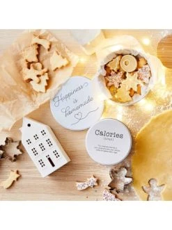 Coupon 🔥 Küche Butlers Dose Calories Ø17cm COOKIE JAR In Hellgrau Günstig Kaufen 🛒 -Butlers Geschaft butlers dose calories o17cm cookie jar in hellgrau 1