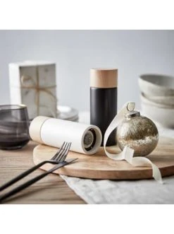 Bester Verkauf 🎁 Küche Butlers Gewürzmühle Höhe 15cm NORDIC KITCHEN In Schwarz Günstig Kaufen 🛒 -Butlers Geschaft butlers gewurzmuhle hohe 15cm nordic kitchen in schwarz 3