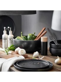 Bester Verkauf 🎁 Küche Butlers Gewürzmühle Höhe 15cm NORDIC KITCHEN In Schwarz Günstig Kaufen 🛒 -Butlers Geschaft butlers gewurzmuhle hohe 15cm nordic kitchen in schwarz 4