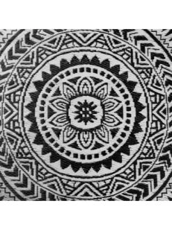 Brandneu ✔️ Heimtextilien Butlers In- & Outdoor-Teppich Circles L 180 X B 118cm COLOUR CLASH In Schwarz-Weiß Günstig Kaufen 🎁 -Butlers Geschaft butlers in and outdoor teppich circles l 180 x b 118cm colour clash in schwarz weiss 3