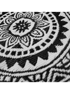 Brandneu ✔️ Heimtextilien Butlers In- & Outdoor-Teppich Circles L 180 X B 118cm COLOUR CLASH In Schwarz-Weiß Günstig Kaufen 🎁 -Butlers Geschaft butlers in and outdoor teppich circles l 180 x b 118cm colour clash in schwarz weiss 4