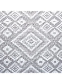 Neu ⌛ Heimtextilien Butlers In- & Outdoor-Teppich Ethno L 200 X B 150cm COLOUR CLASH In Grau-Weiß Günstig Kaufen 😍 -Butlers Geschaft butlers in and outdoor teppich ethno l 200 x b 150cm colour clash in grau weiss 3