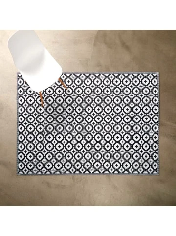 Butlers In- & Outdoor-Teppich Mosaik L 200 x B 150cm COLOUR CLASH in Schwarz-Weiß günstig kaufen Angebote ✔️ Heimtextilien Butlers In- & Outdoor-Teppich Mosaik L 200 X B 150cm COLOUR CLASH In Schwarz-Weiß Günstig Kaufen 🛒 -Butlers Geschaft butlers in and outdoor teppich mosaik l 200 x b 150cm colour clash in schwarz weiss 1