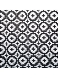 Angebote ✔️ Heimtextilien Butlers In- & Outdoor-Teppich Mosaik L 200 X B 150cm COLOUR CLASH In Schwarz-Weiß Günstig Kaufen 🛒 5 Angebote ✔️ Heimtextilien Butlers In- & Outdoor-Teppich Mosaik L 200 X B 150cm COLOUR CLASH In Schwarz-Weiß Günstig Kaufen 🛒 -Butlers Geschaft butlers in and outdoor teppich mosaik l 200 x b 150cm colour clash in schwarz weiss 3