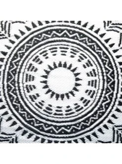 Coupon 🤩 Heimtextilien Butlers In- & Outdoor-Teppich Ø118cm COLOUR CLASH In Schwarz-Weiß Günstig Kaufen ⌛ -Butlers Geschaft butlers in and outdoor teppich o118cm colour clash in schwarz weiss 12