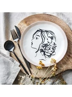 Auslauf 🛒 Küche Butlers Teller Frau Im Profil Ø21cm LINE ART In Schwarz-Weiß Günstig Kaufen ✔️ -Butlers Geschaft butlers teller frau im profil o21cm line art in schwarz weiss 1